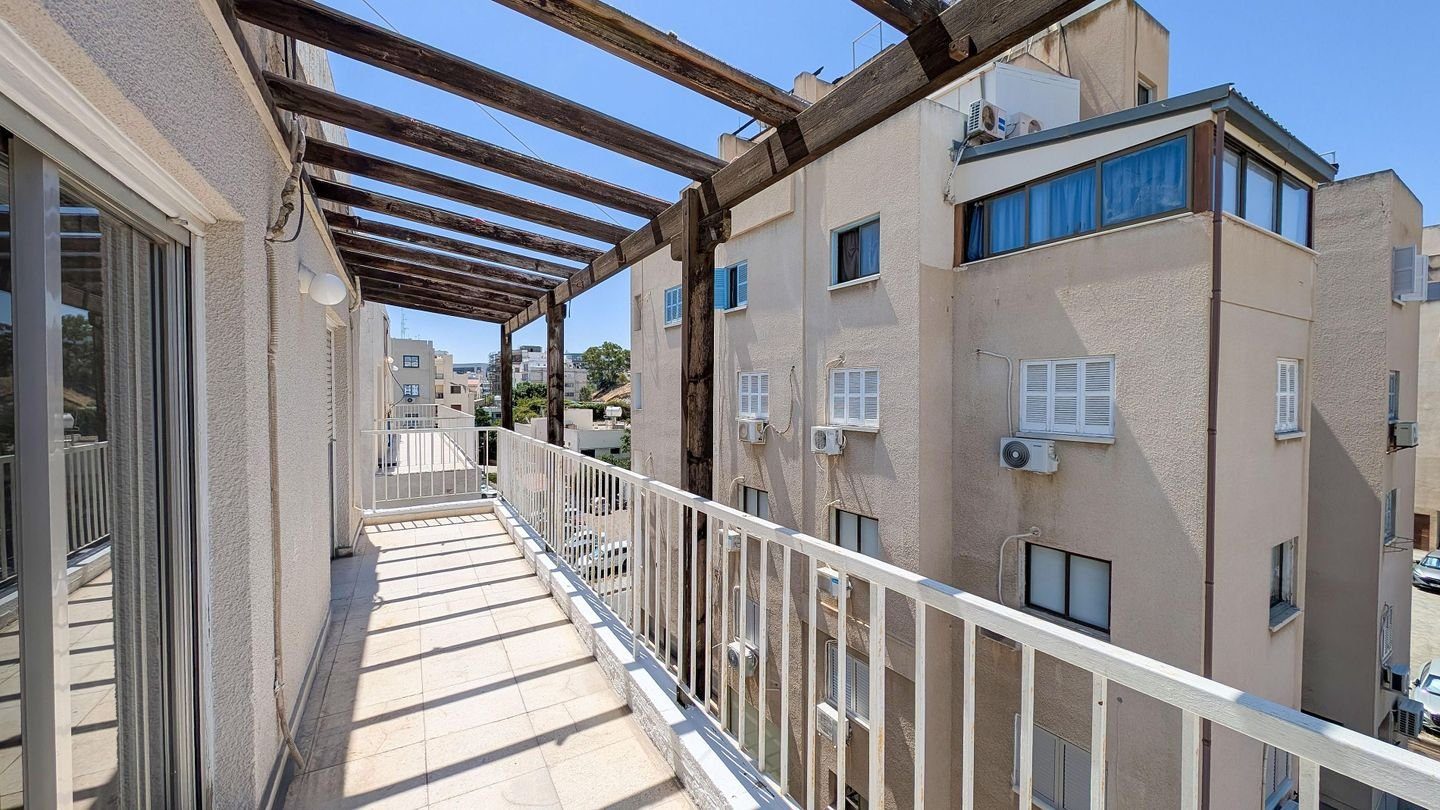 Top Floor Three-Bedroom apartment in City Center, Nicosia photo 15