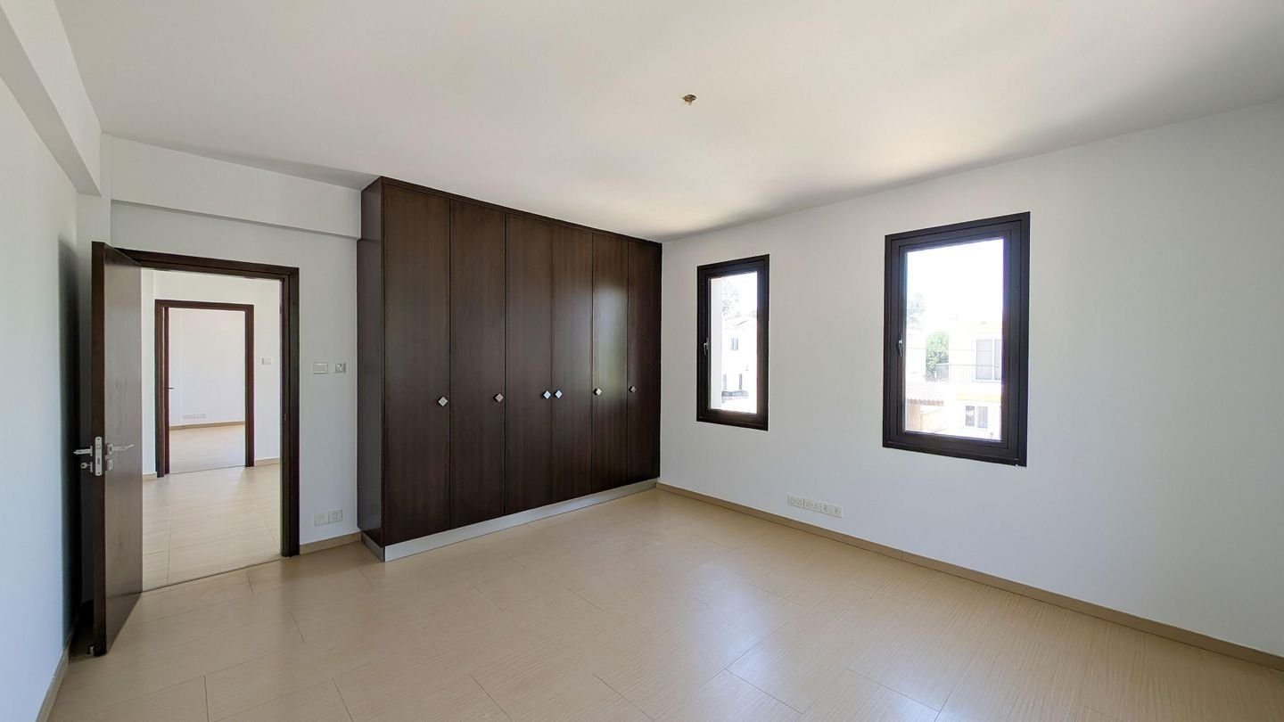 Four-Bedroom mansion in Livadia, Larnaca photo 17