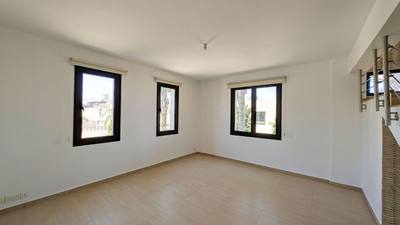 Four-Bedroom mansion in Livadia, Larnaca thumbnail 19