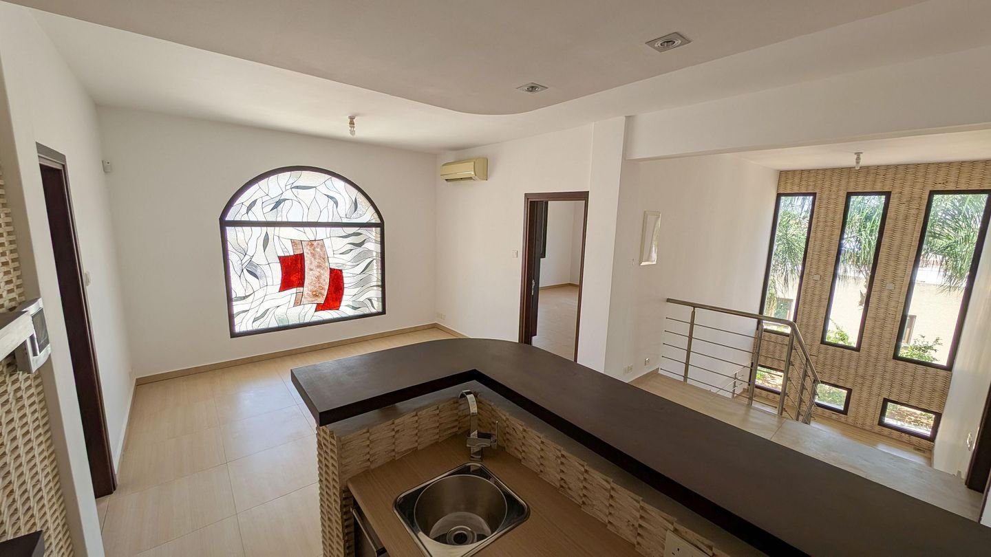 Four-Bedroom mansion in Livadia, Larnaca photo 33