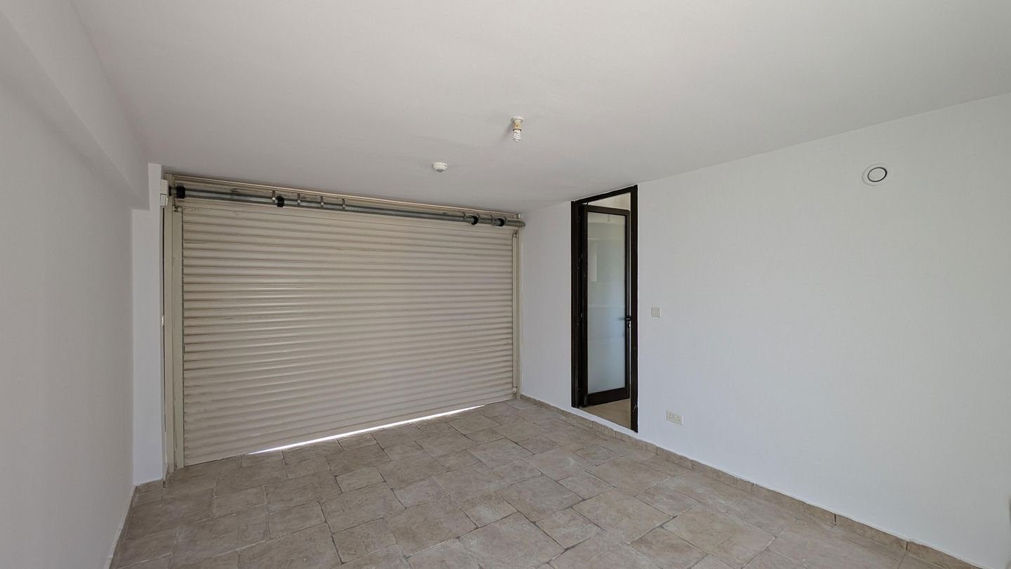 Four-Bedroom mansion in Livadia, Larnaca photo 38