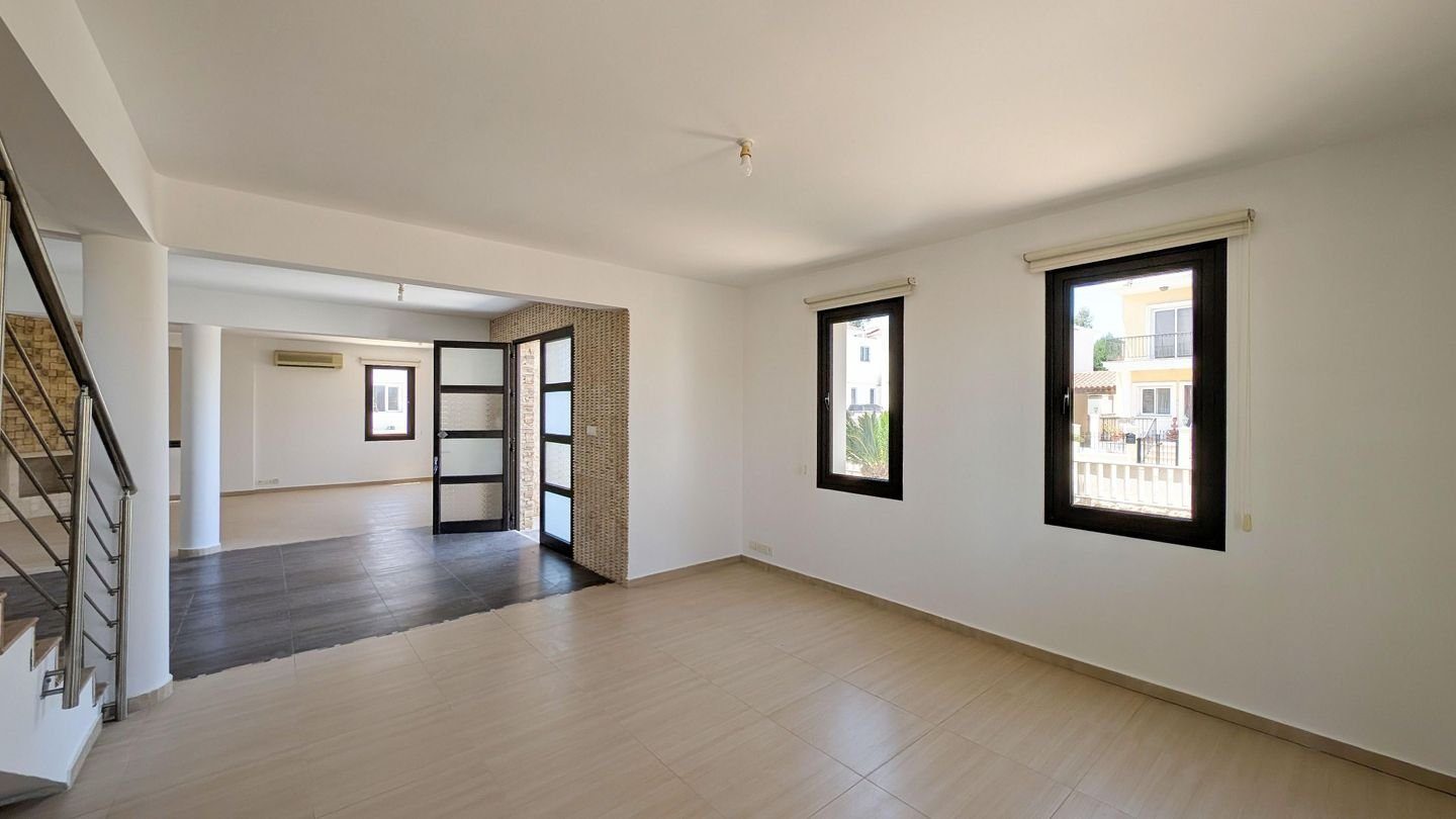 Four-Bedroom mansion in Livadia, Larnaca photo 31