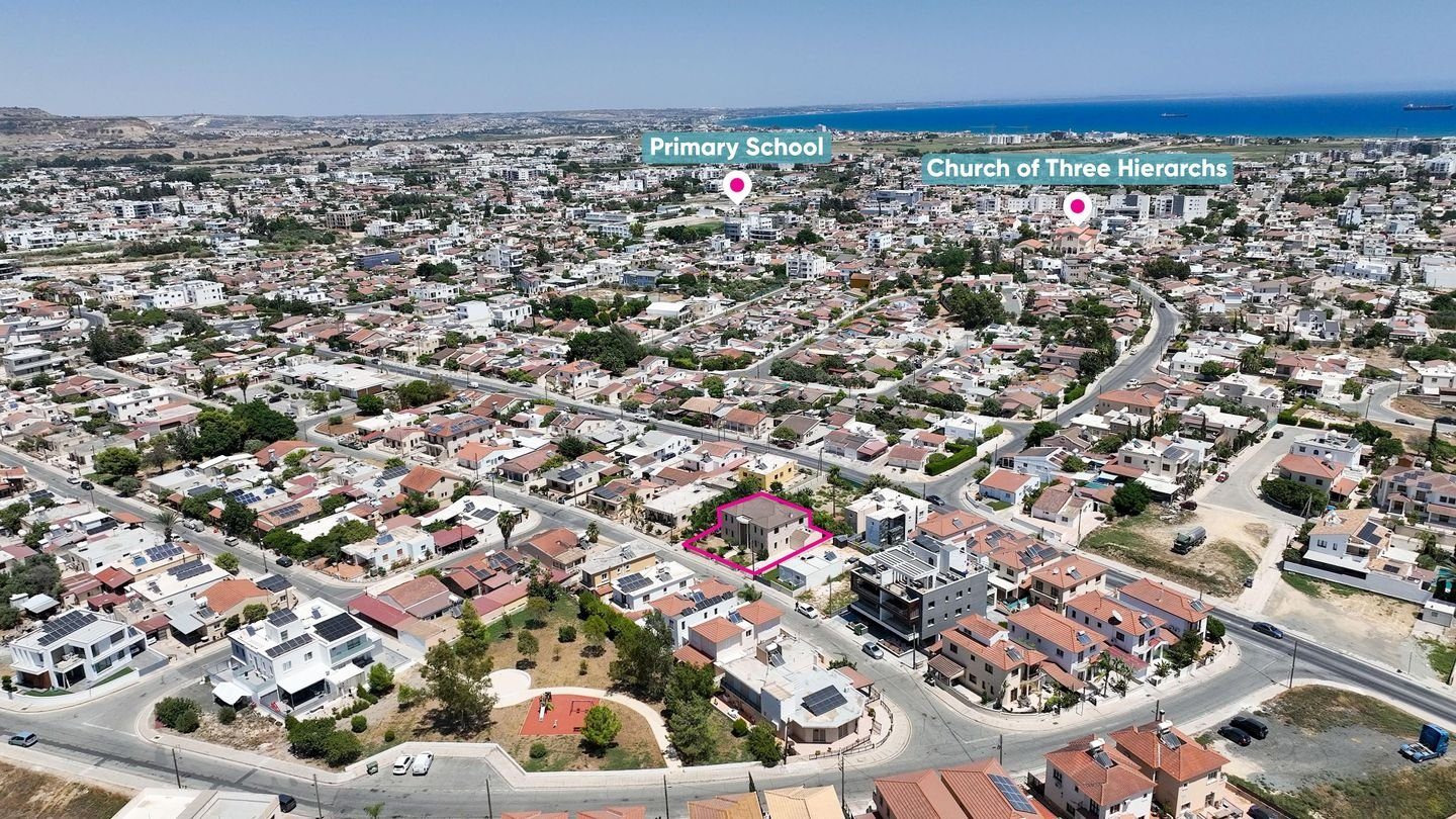 Four-Bedroom mansion in Livadia, Larnaca photo 3