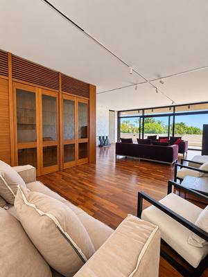 6 BR Villa with Sea View in Agios Athanasios, Limassol thumbnail 2