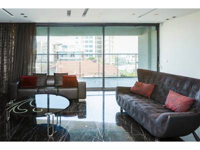 4 BR Penthouse in Neapolis, Limassol thumbnail 3