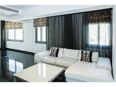 4 BR Penthouse in Neapolis, Limassol thumbnail 5