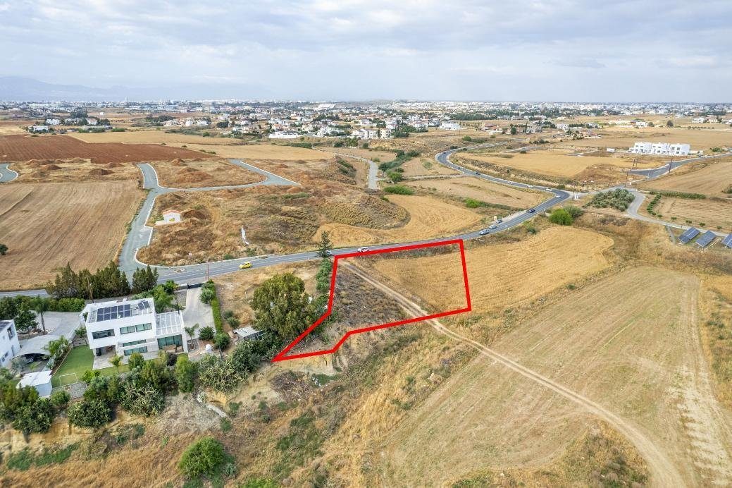 Residential field in Lakatamia, Nicosia photo 5