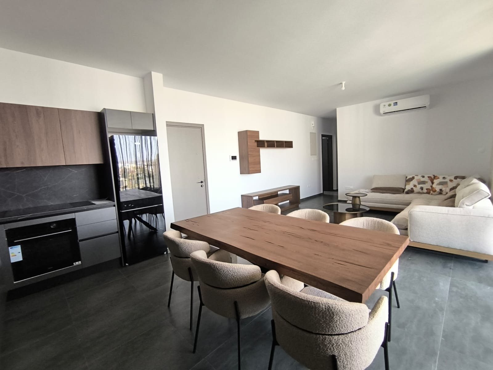 2 BR Penthouse in Arch Makarios III, Larnaca photo 14