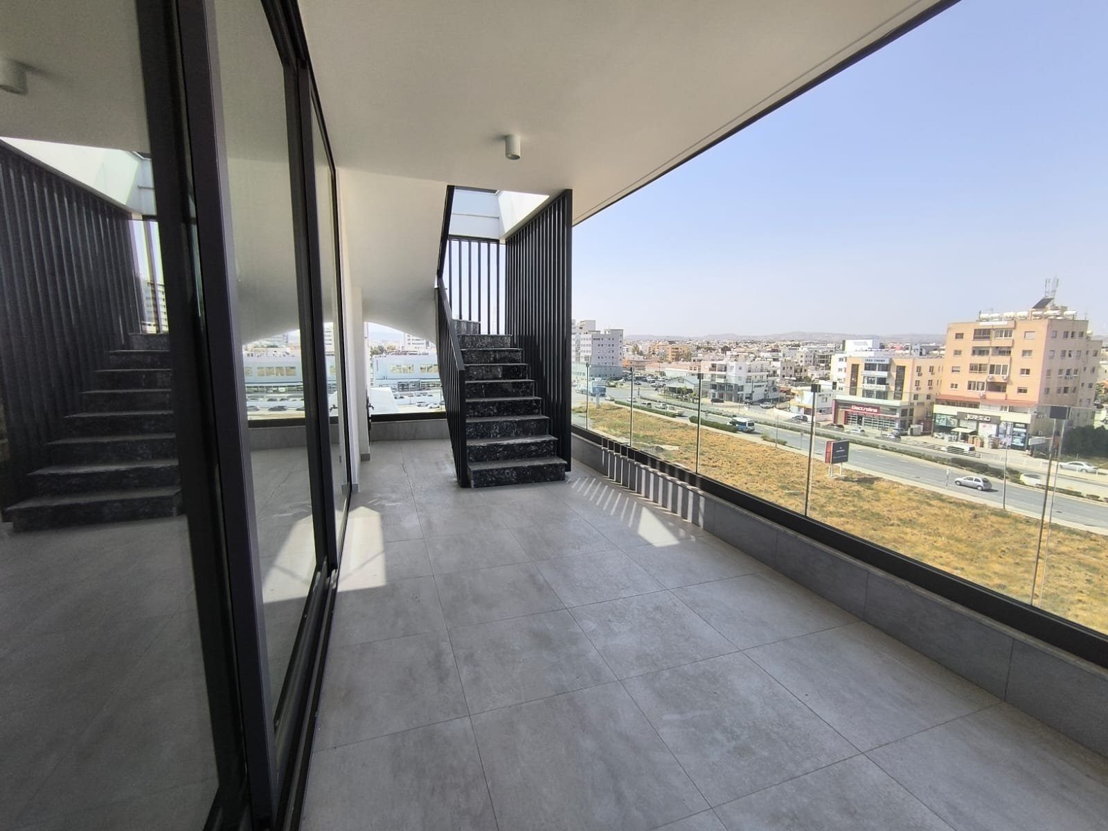 2 BR Penthouse in Arch Makarios III, Larnaca photo 6