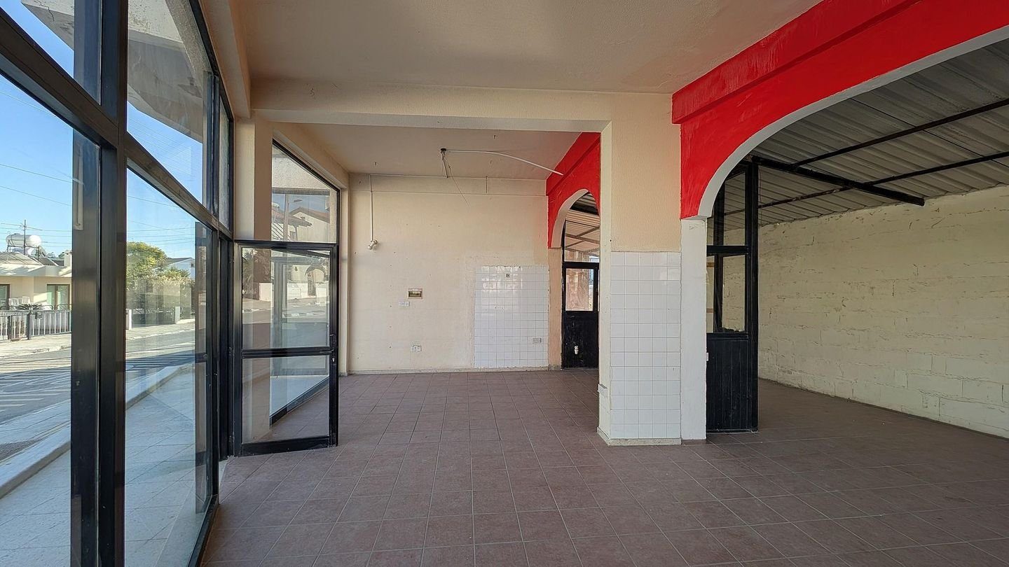 Building with two shops located in  Anafotida, Larnaca photo 11