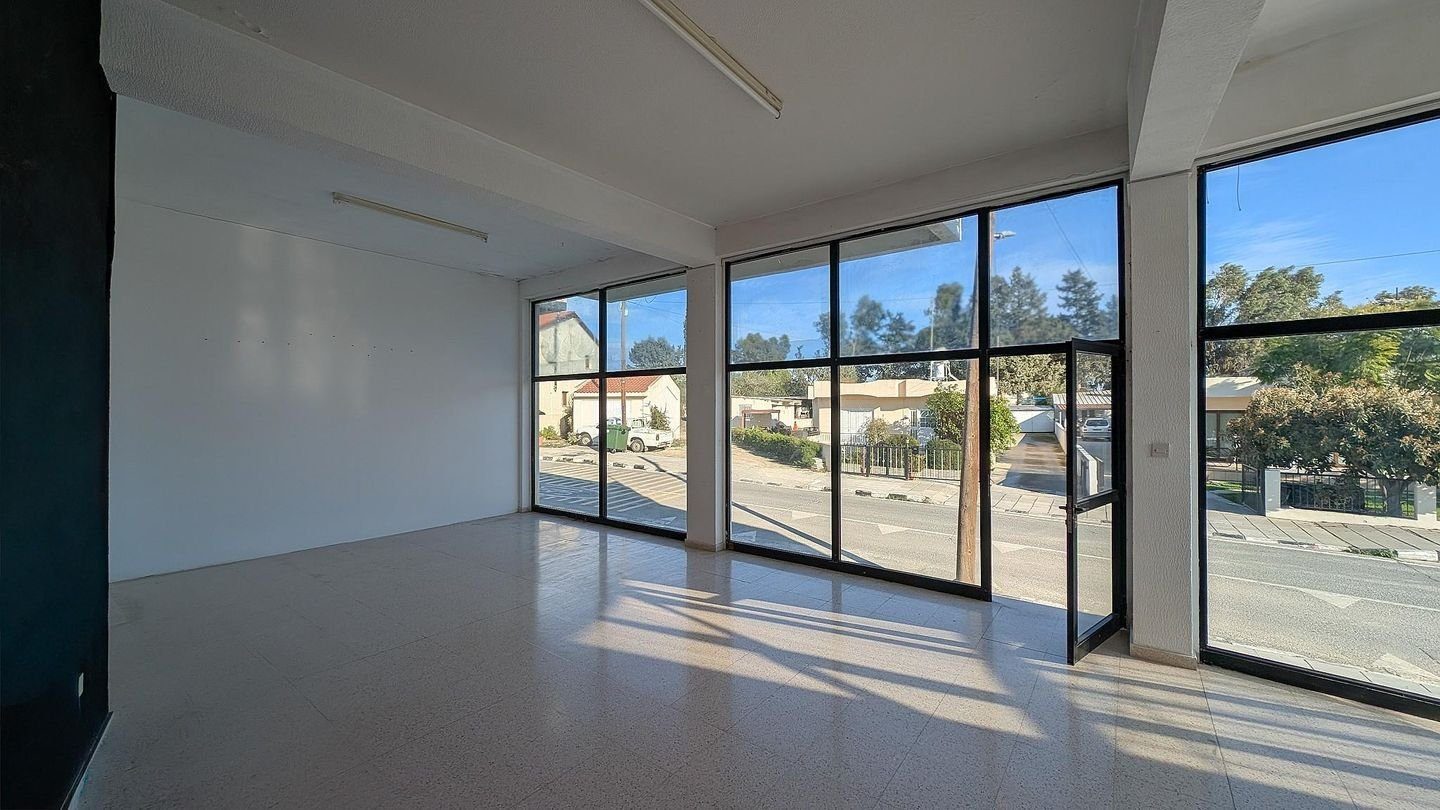 Building with two shops located in  Anafotida, Larnaca photo 8