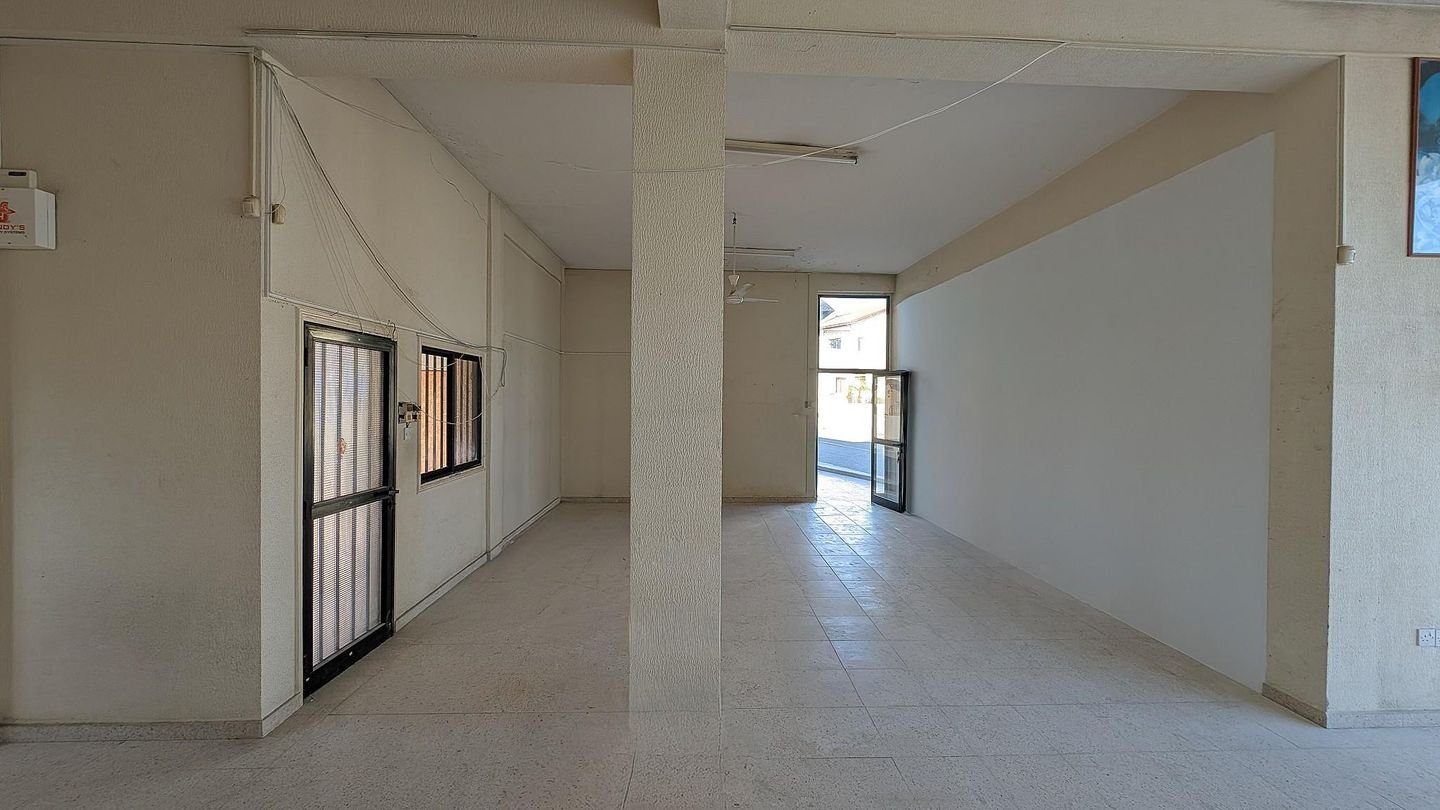 Building with two shops located in  Anafotida, Larnaca photo 17