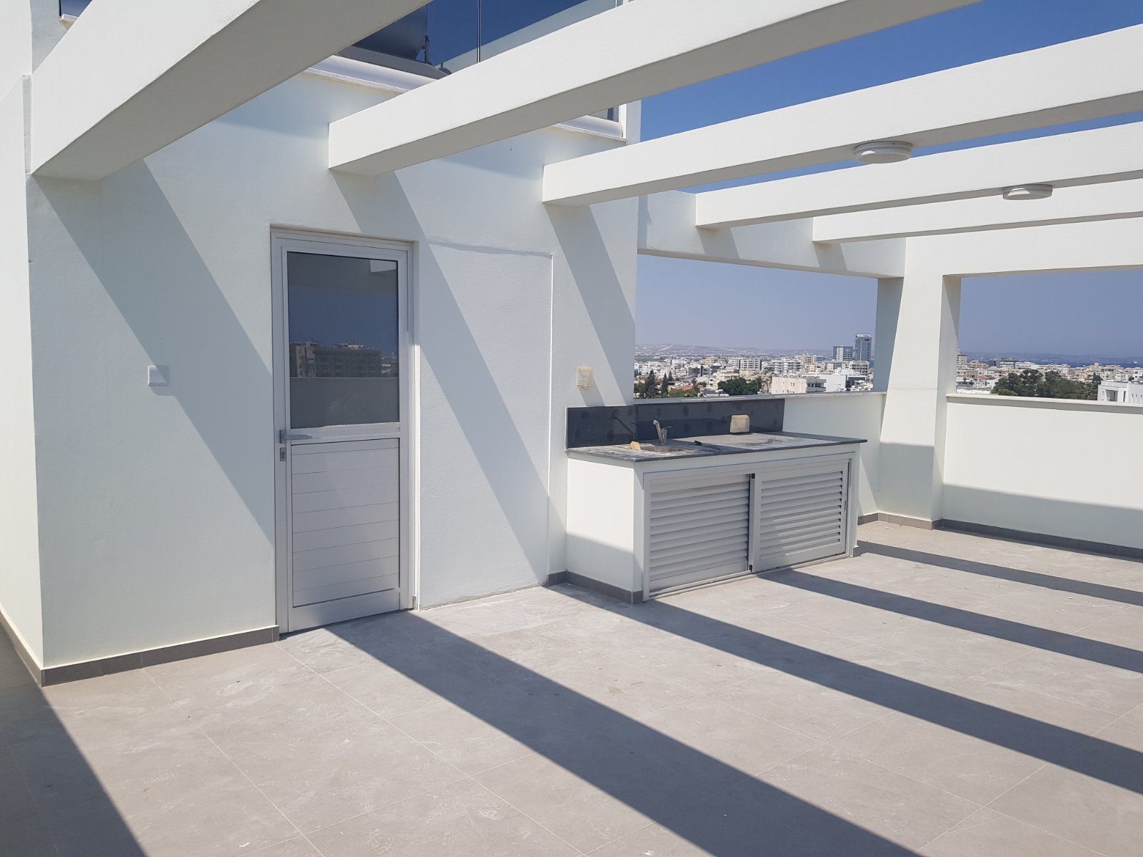 4 BR Penthouse in Chrysopolitissa, Larnaca photo 9