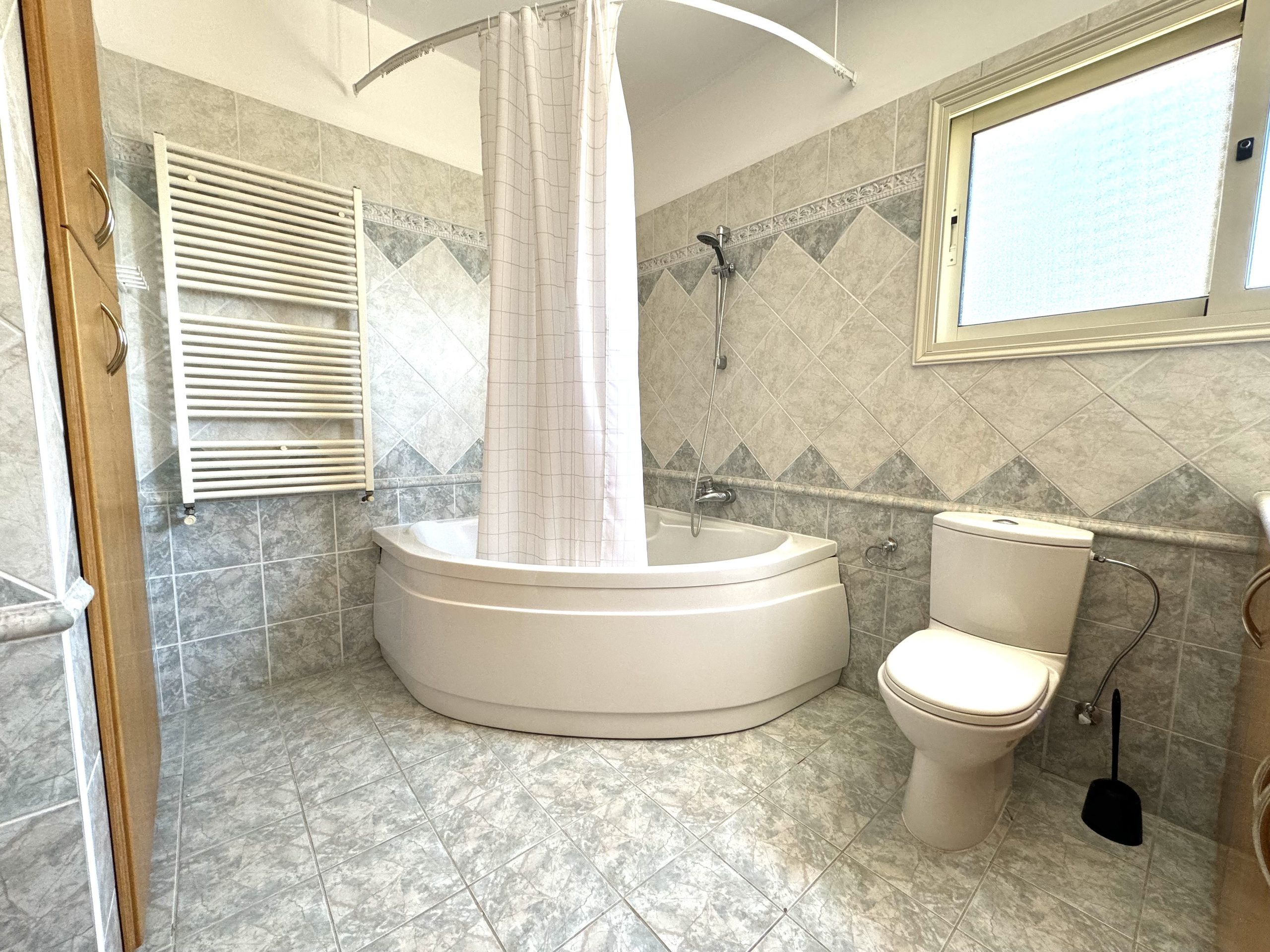 5 BR Villa in Limassol, Germasogeia photo 14