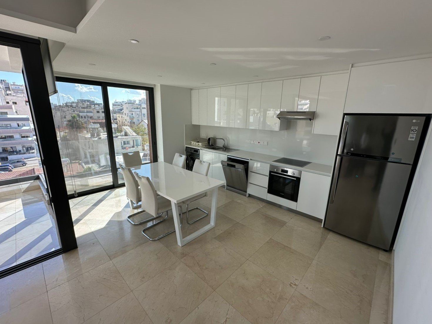 3 BR Apartment in Neapolis, Limassol — photo 5