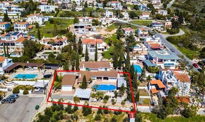 3 bedroom house in Tala, Paphos thumbnail 2
