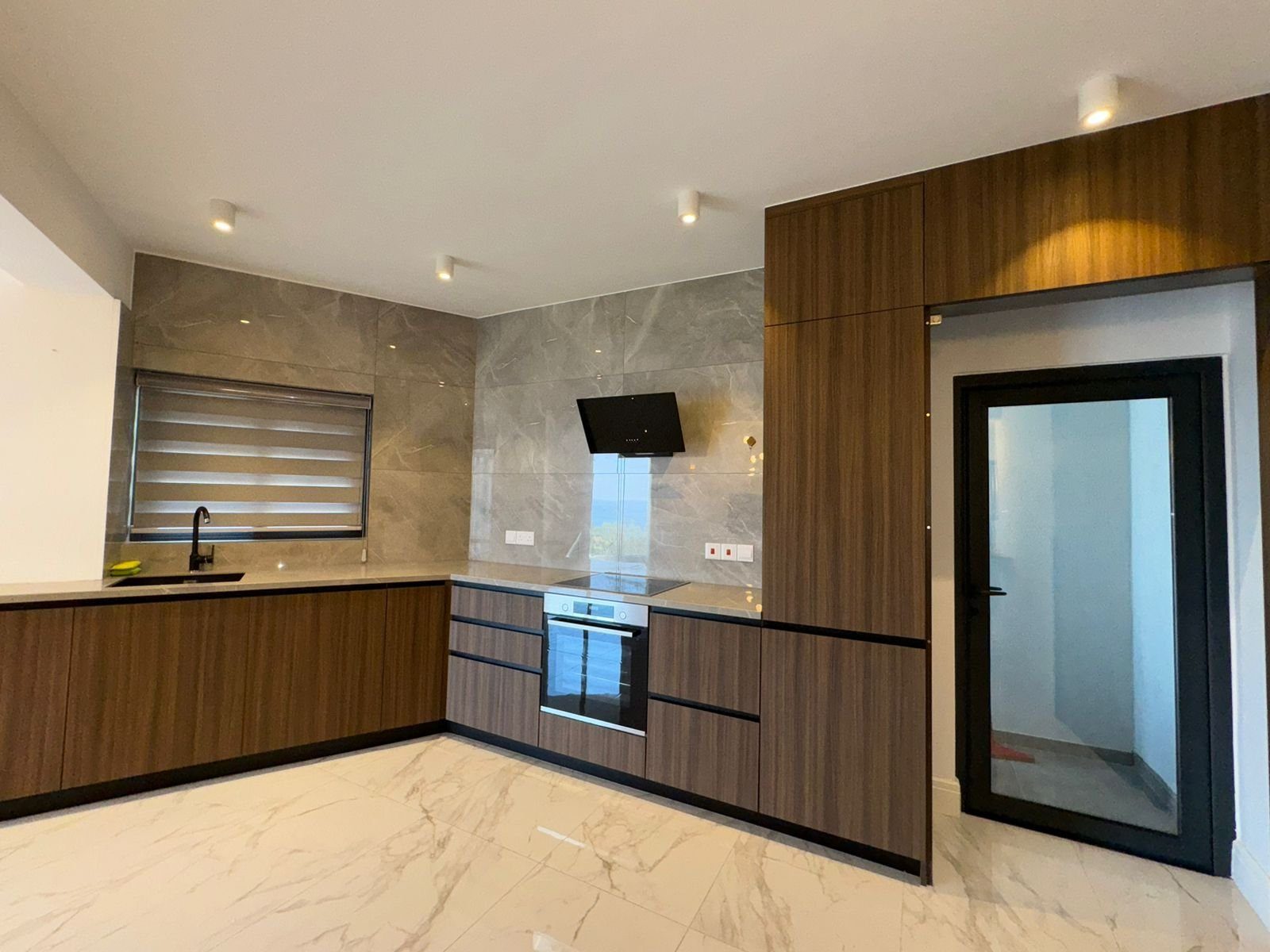 Property in Limassol photo 6